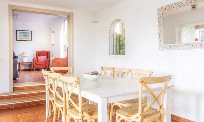 Cala d'Or Ski Chalet | Villa Menorca: Un Oasis de Tranquilidad y Confort. ¡A 5 Minutos de Todo!