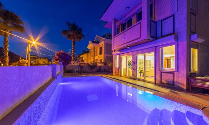 Icmeler House | Villa Mo İçmeler Daily Weekly Rentals