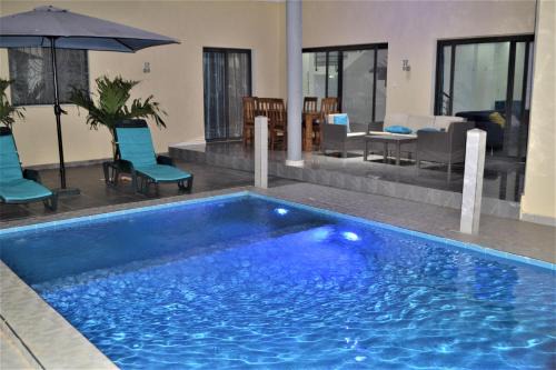 Ngaparou Villa | Villa Moderne Spacieuse avec Piscine Privée, 3Ch et 3SdB