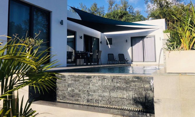 Albion Villa | Villa Mon Voyage 5 min walk from the beach