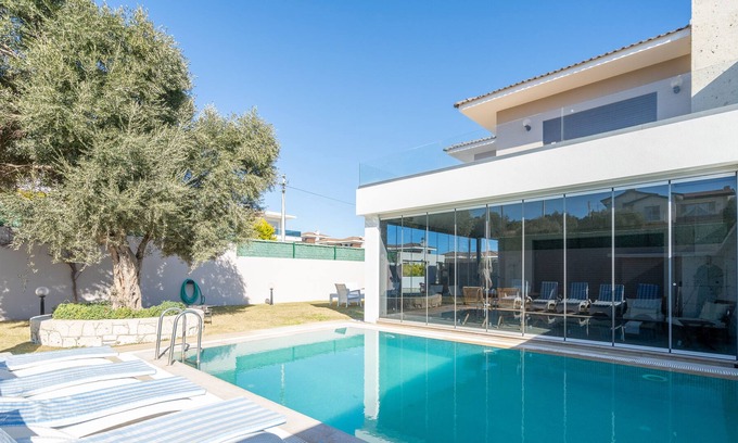 Cesme House | Villa Near the Beach in Cesme - AWZ 109