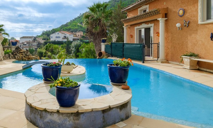 Pegomas House | Villa 'Néoprovençale Independante Piscine' with Shared Pool, Wi-Fi and Air Conditioning