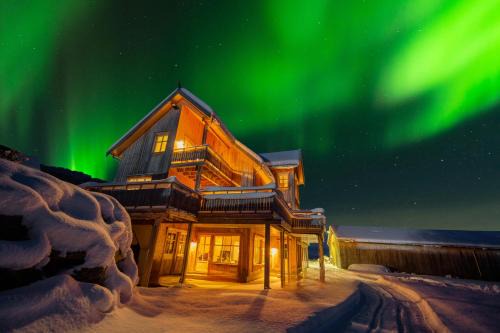 Laukeng House | Villa Nestun - Northern lights villa with sauna