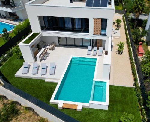 Split Villa | Villa Nikandra - A designer's dream -