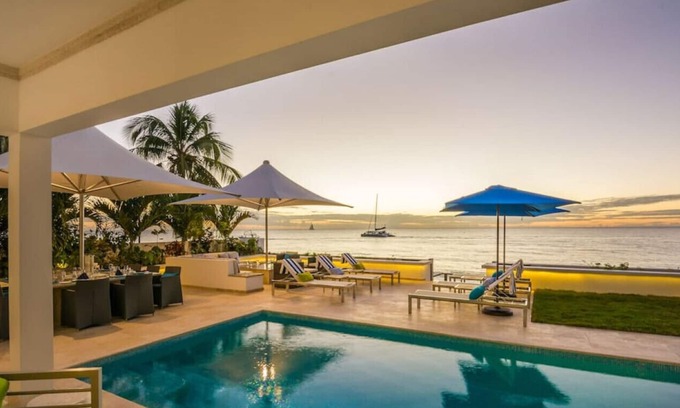 Fitts Village House | Villa Nirvana by The Villa Life