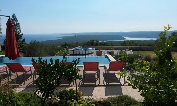 Brovinje Villa | Villa Olea with sensational sea views