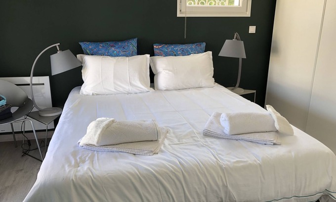 Le Chateau-d'Oleron Villa | Villa on large garden - near route des huitres - sea - Le Chateau d' Oléron