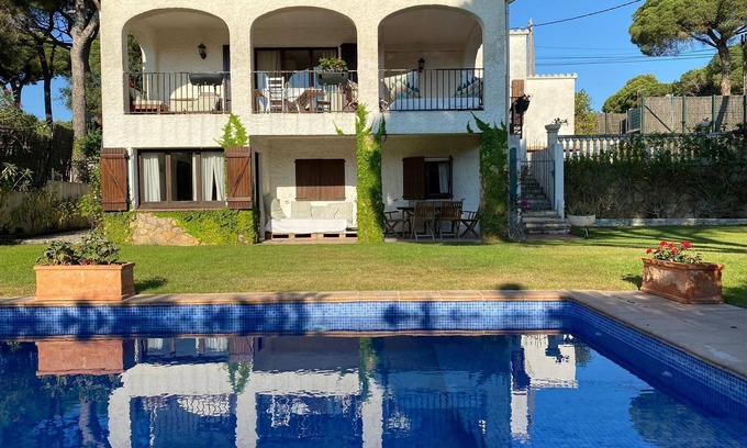 Pals House | Villa on the beach in Pals-Begur with barbecue and private pool