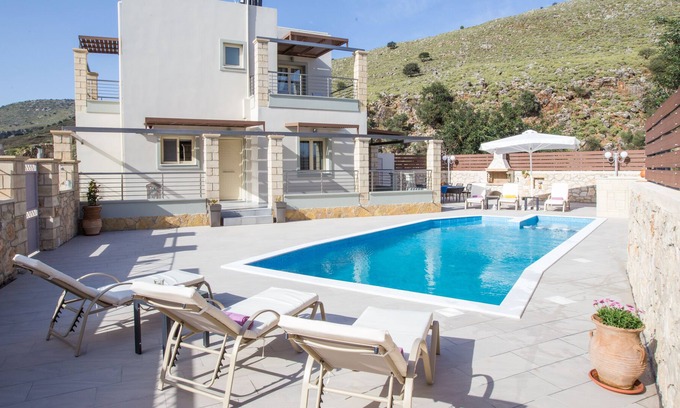 Exopoli Villa | Villa on the hill with amazing view!