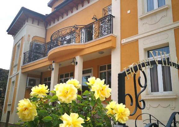 Hisarja Hotel | Villa Paris