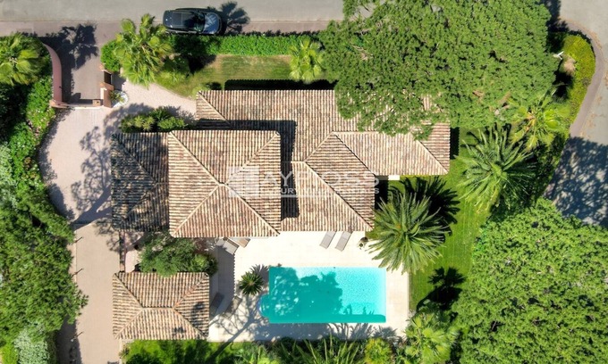 Les Restanques Villa | Villa Pinede - heated pool