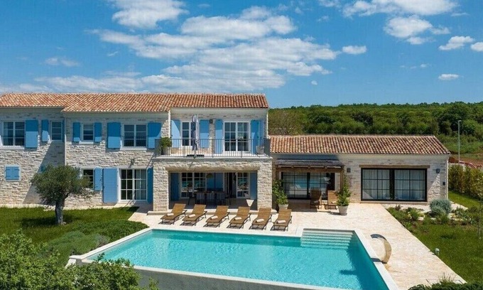 Bale Villa | Villa Plava Panoramic Seaview, Infinity pool, free EV charger