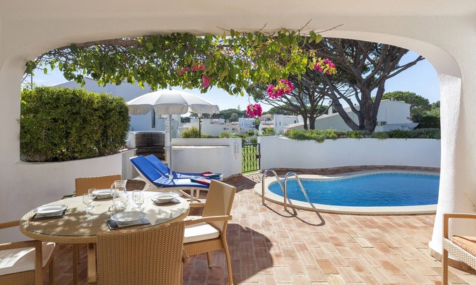 Vale do Lobo Villa | Villa 'Rosa' with Private Pool, Wi-Fi and Air Conditioning