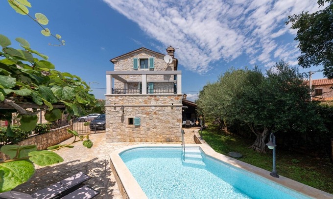 Rosini Villa | Villa Rosini by Villsy
