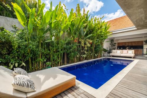 Berawa Villa | Villa Royal Canggu - 3 minutes to FINNS Beach club!