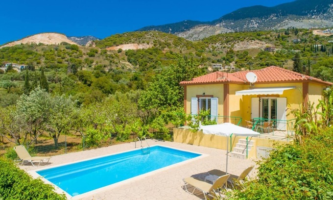 Mousata Villa | Villa Russa Alekos - One Bedroom Villa, Sleeps 2