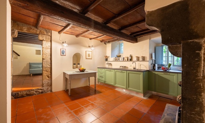 Fiesole Villa | Villa 'San Clemente' on the Florentine hills with Garden and Private Parking and Wi-Fi
