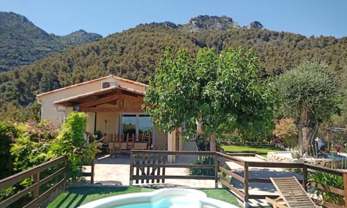Sainte-Agnes House | Villa Sans vis à Vie, vue Mer, Piscine Privative et Salle de Sport