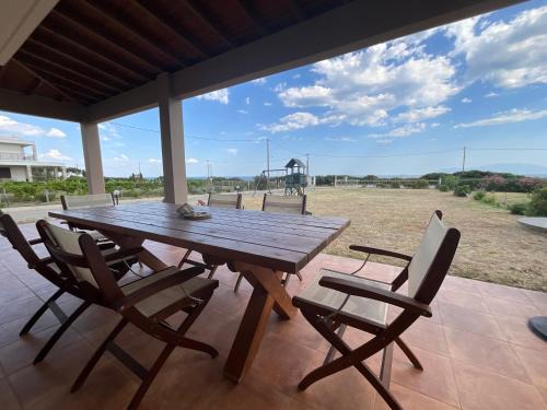 Alexandroupoli Apartment | Villa Seaside Serenity by GG