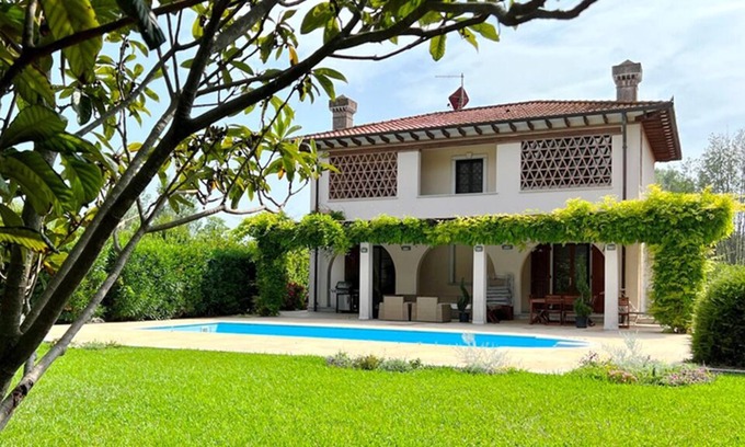 Forte dei Marmi Villa | VILLA ⭐⭐⭐⭐⭐ SERENATA - Luxury Villa with Swimming pool - Forte dei Marmi