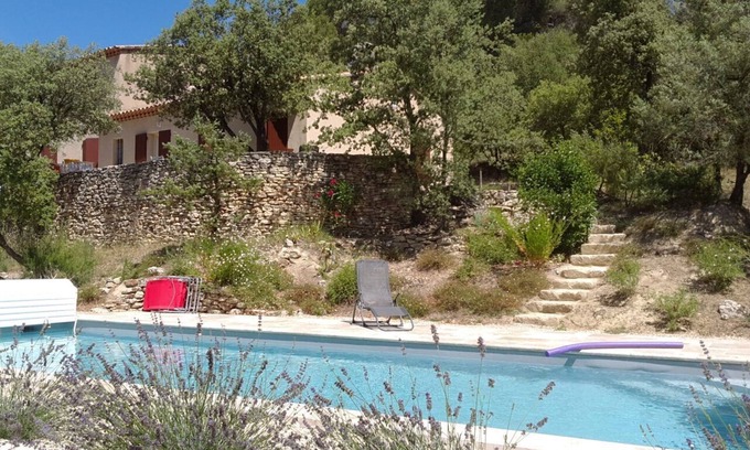 La Tour-d'Aigues Villa | Villa sleeps 8 with superb pool
