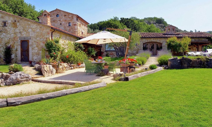 Guardea Villa | Villa Solace - Comfort Charm