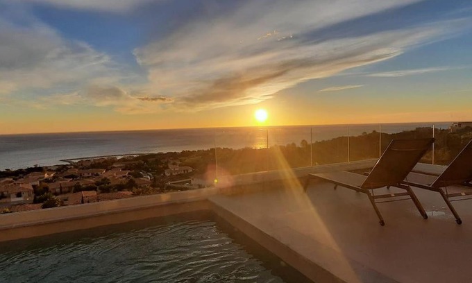 Solenzara Villa | Villa-soleil-levant vue mer panoramique