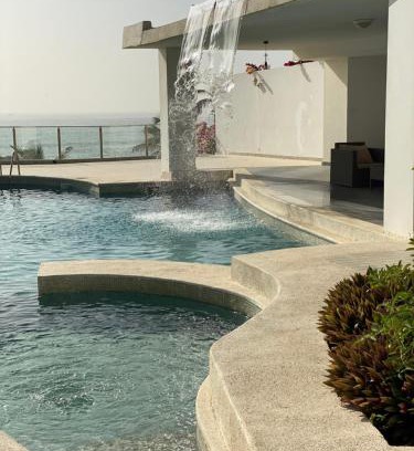 La Somone Villa | Villa Somone pied dans l’eau