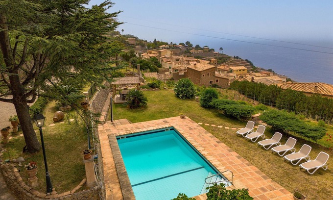Banyalbufar Ski Chalet | Villa Son Vives, stunning mansion with unbeatable panoramic sea views in Banyalbufar