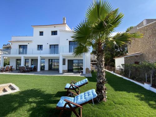 L'Escala Villa | Villa Sophie Alt standing frente al club náutico