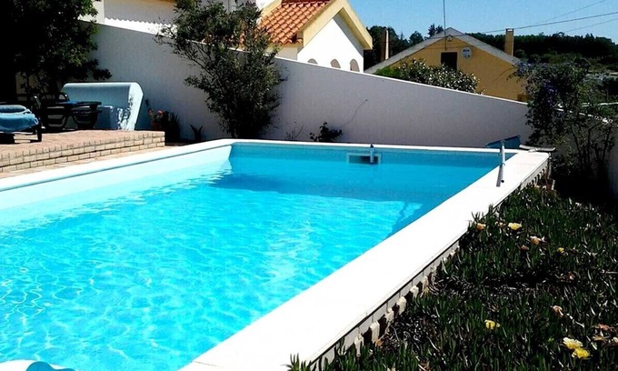 Alcobaca House | Villa Stéphanie. Large swimming pool and barbecue. TV, WIFI