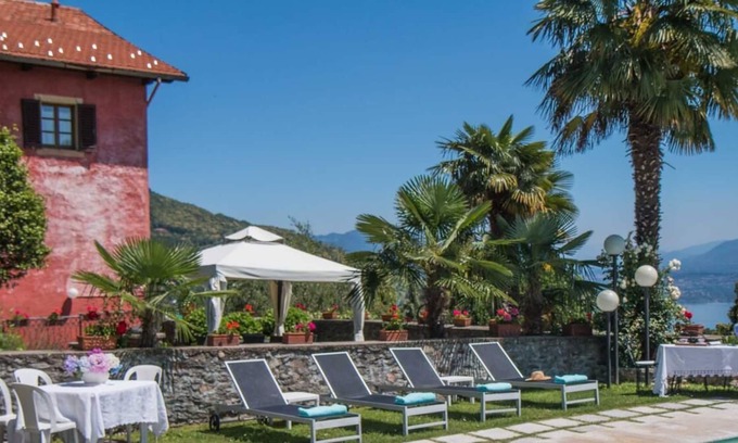 Massino Visconti Apartment | Villa Stresa Tulipano - 4 Guests