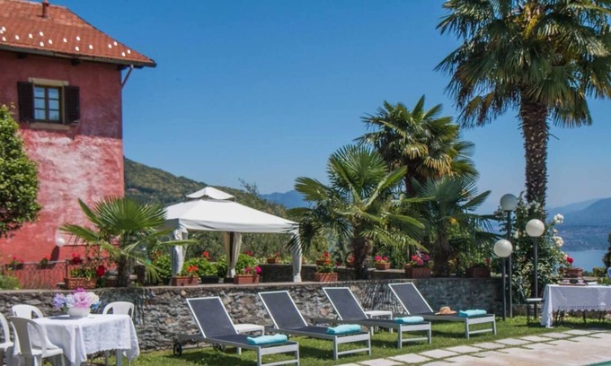 Massino Visconti Apartment | Villa Stresa Tulipano - 6 Guests