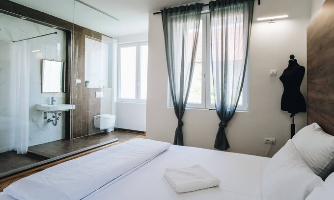 Belgrade Villa | VILLA SUBURBIA BELGRADE - Close to city center