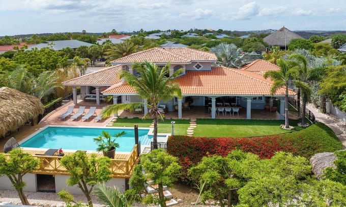 Jan Thiel Villa | Villa Sundance, 8 Pers. Villa With Pool Within Walking Distance Of The Beach