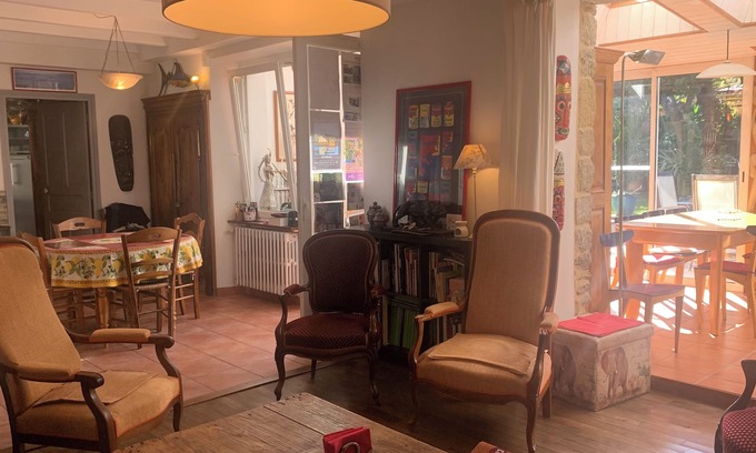 Surzur Bed & Breakfast | Villa Symphorien bed and breakfast for 3 people in Surzur