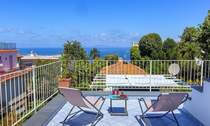 Sant'Agnello Villa | Villa Tiara: A spacious four-story villa situated in a quiet location, a few minutes from the town center, with Free WI-FI.