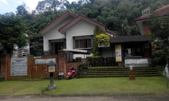 Parongpong House | Villa Triniti Blok i-35