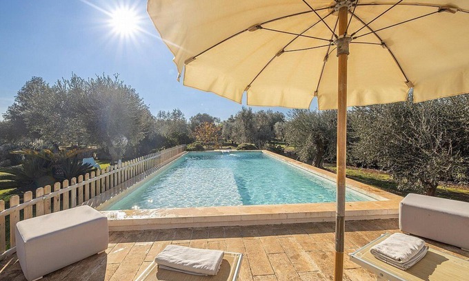 Ceglie Messapica Villa | Villa Urasia: A characteristic and welcoming one-story villa surrounded by olive groves, with Free WI-FI.