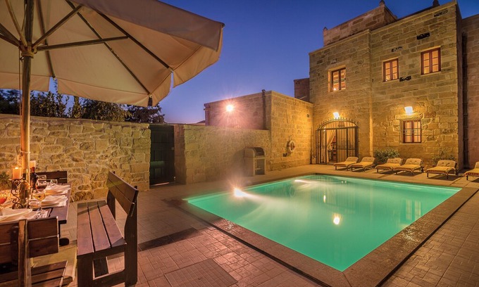 Misraħ Strejnu Villa | Villa Valletta - Charming & traditional villa With private pool and garden