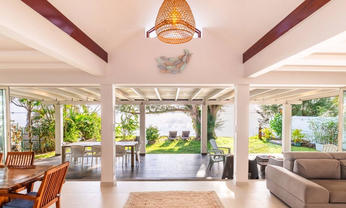 Moorea-Maiao Villa | Villa Vanaki - Beachfront Villa 4BR w/AC