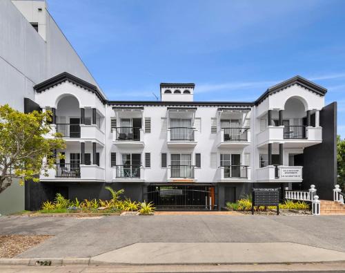 Cairns Central Business District Apartment | Villa Vaucluse Apartments