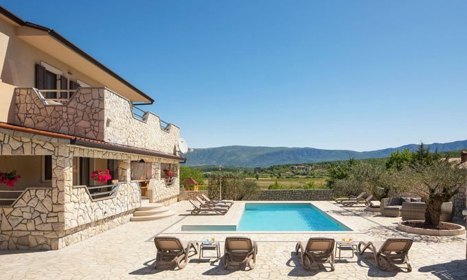 Pican Villa | Villa Vesna with heated pool, sauna, jacuzzi