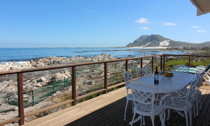 Betty's Bay Villa | Villa Vista in Betty's Bay