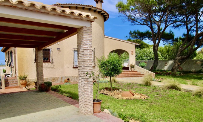 Les Deveses Villa | Villa 'Vistas Al Mar' with Private Pool, Private Terrace and Wi-Fi
