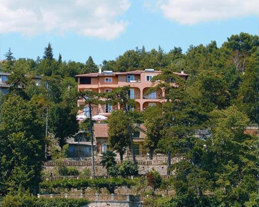 Opatija Villa | VILLA VOLOSKO with private parking and breakfast,seaview