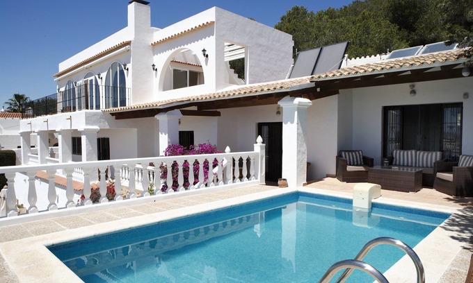 Sant Josep de sa Talaia Villa | Villa with sea view, private pool, family friendly, near Playa den Bossa, WLAn