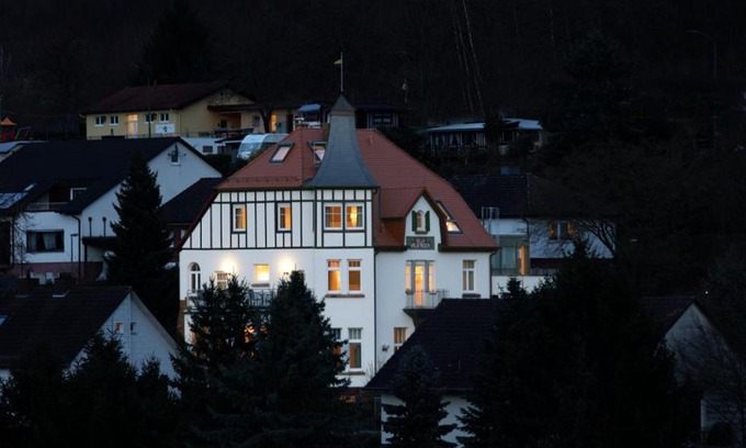 Annweiler am Trifels Hotel | Villa Waldfrieden - Design trifft Budget