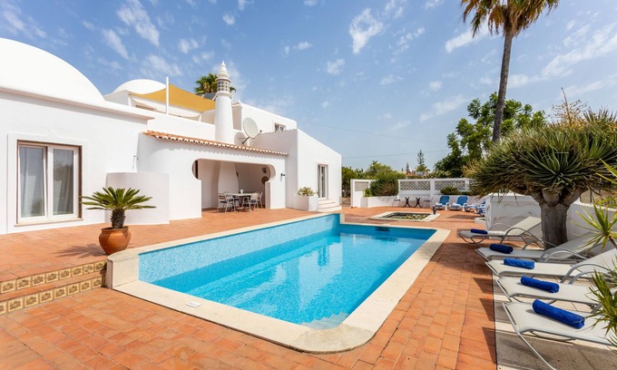 Alporchinhos Villa | Villa with 7 bedrooms and private pool in Alporchinhos, walking distance to beach