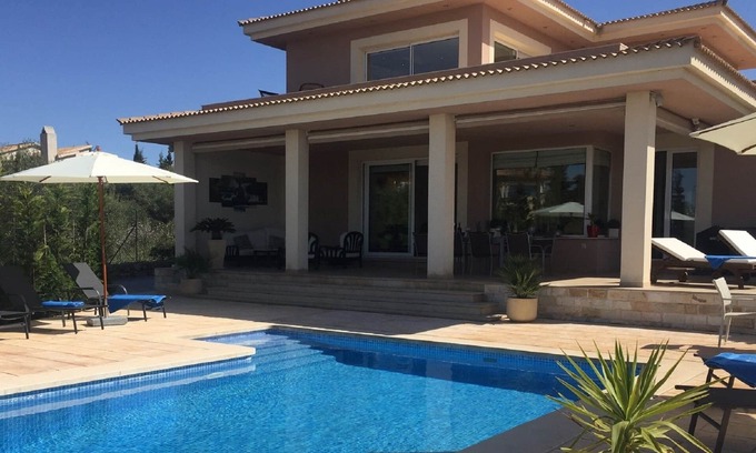 Sa Torre Villa | Villa with breathtaking views of the sea and the bay of Palma
